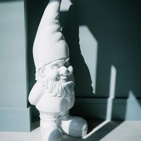 Bounty Boutique On The Lakes *