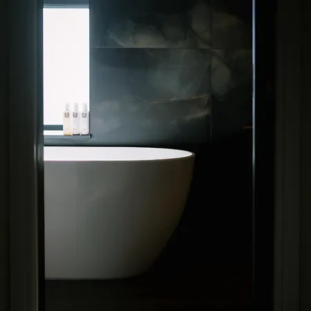 Bounty Boutique On The Lakes Bowness-on-Windermere