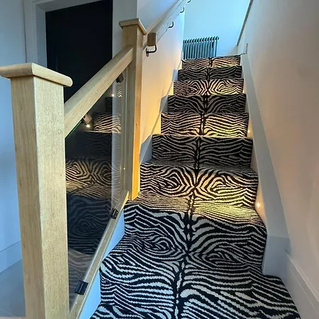 Bounty Boutique On The Lakes